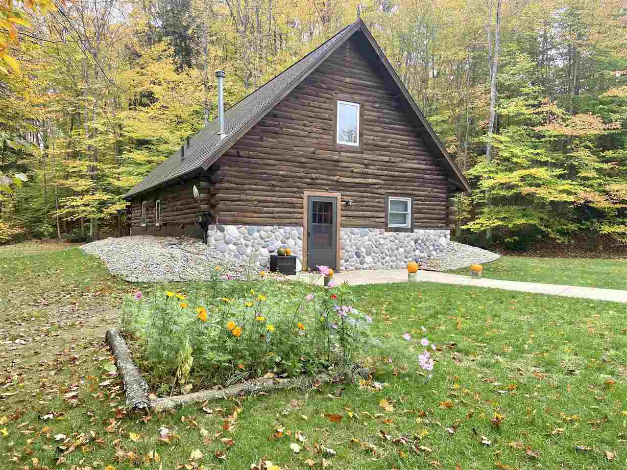 9141 West 32 Road Harrietta, MI 49638 - Photo 1 of 45 1894474.JPG