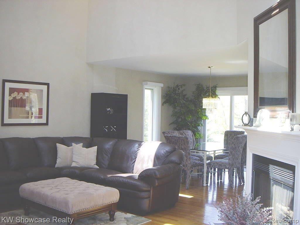1388 Middle Road Highland, MI 48357 - Photo 4 of 10 LRDR.jpg