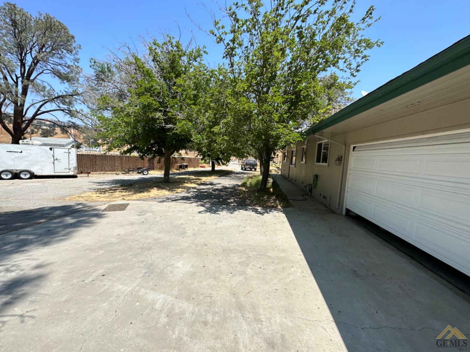 Undisclosed Address Caliente, CA 93518 - Photo 12 of 59 a view of a back yard of the house