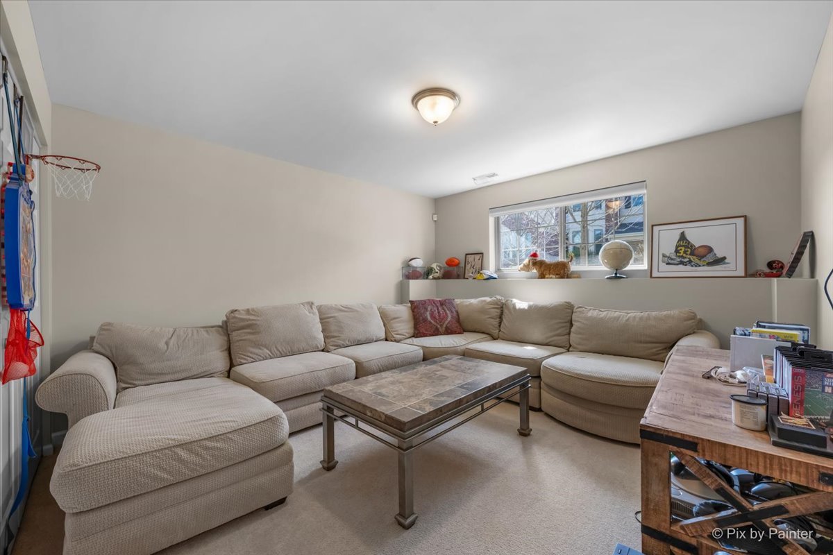 N079 Vermont Court Winfield, IL 60190 - Photo 24 of 33 a living room with furniture