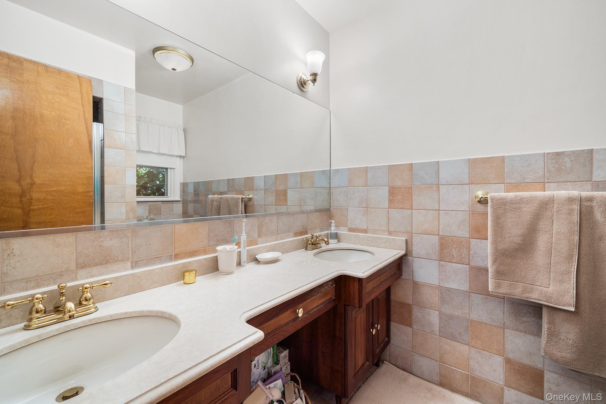 19 Carlton Road Bronxville, NY 10708 - Photo 27 of 42 Gallery Image 27