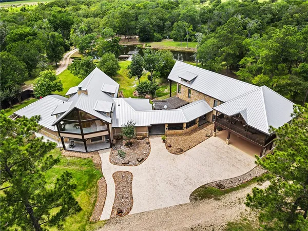 $2,800,000 | 14741 County Road 446, Navasota, TX 77868