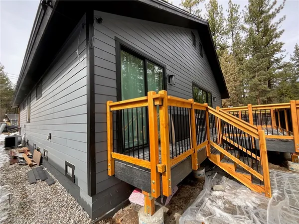 $717,000 | 916 Michael Avenue, Big Bear City, CA 92314