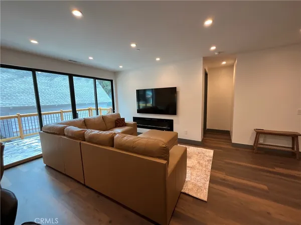 $717,000 | 916 Michael Avenue, Big Bear City, CA 92314