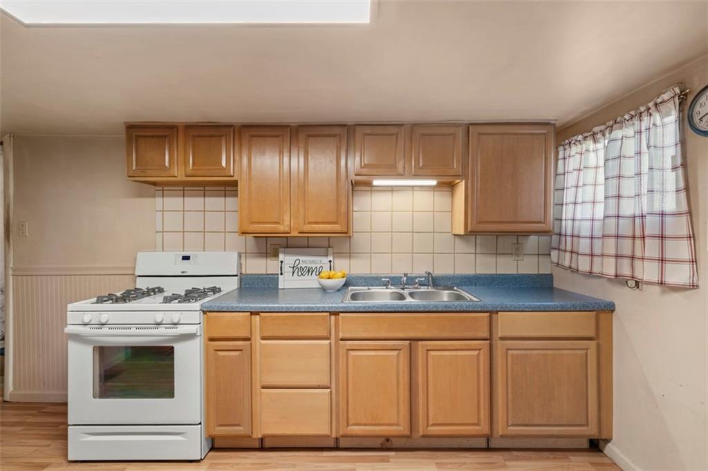 932 Ridge Avenue McKees Rocks, PA 15136 - Photo 14 of 32