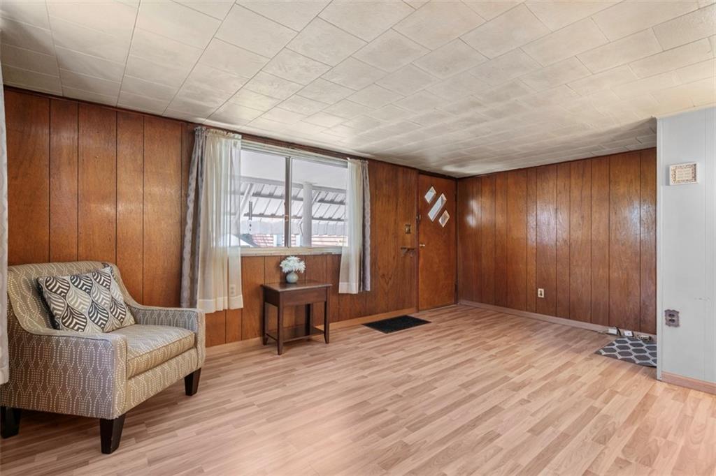 932 Ridge Avenue McKees Rocks, PA 15136 - Photo 18 of 32