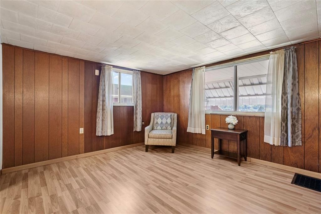 932 Ridge Avenue McKees Rocks, PA 15136 - Photo 19 of 32