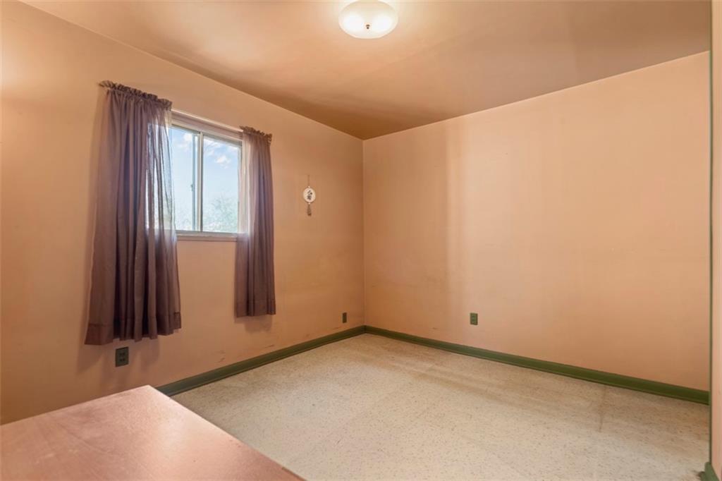 932 Ridge Avenue McKees Rocks, PA 15136 - Photo 25 of 32