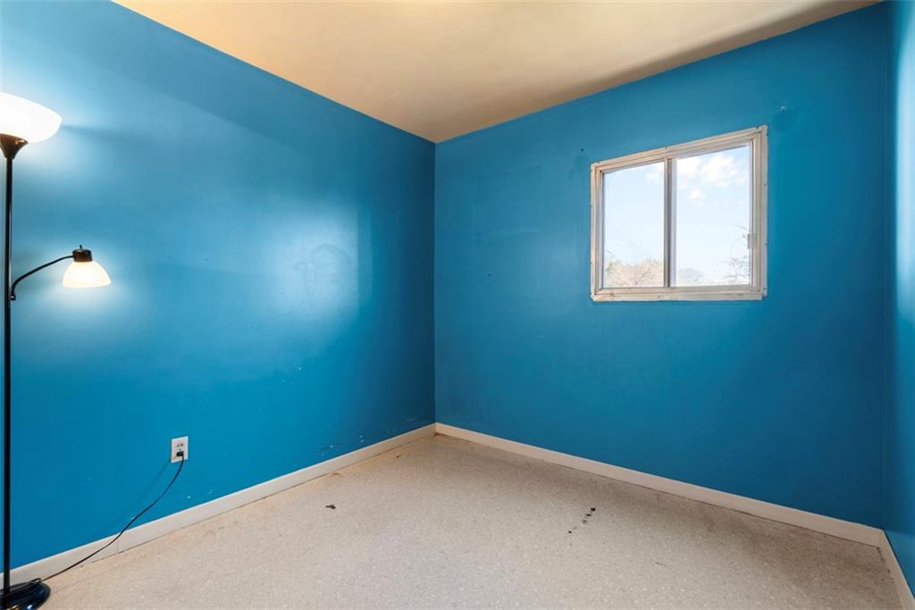 932 Ridge Avenue McKees Rocks, PA 15136 - Photo 26 of 32