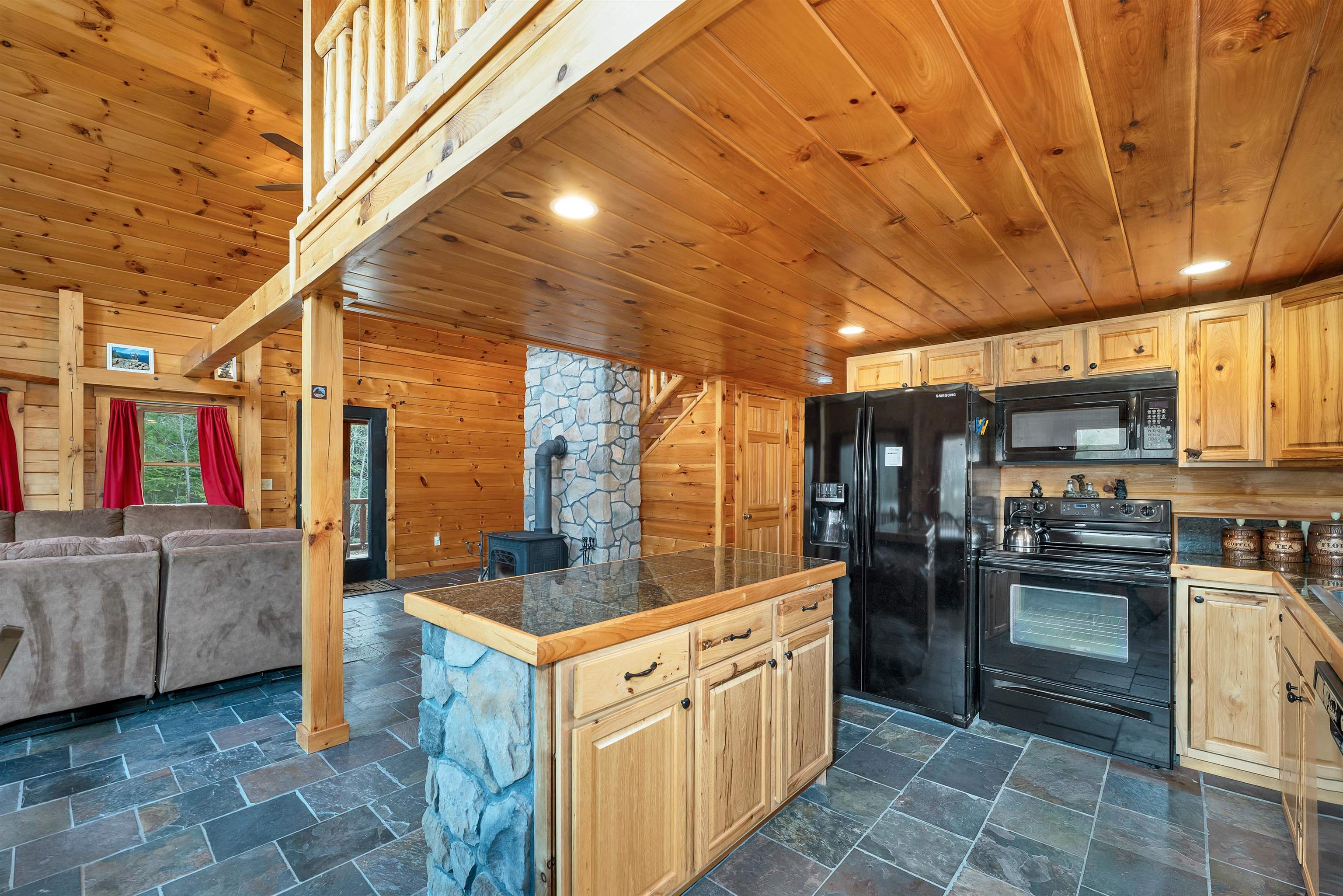 72 Black Bear Road Carroll, NH 03595 - Photo 13 of 57 Gallery Image 13