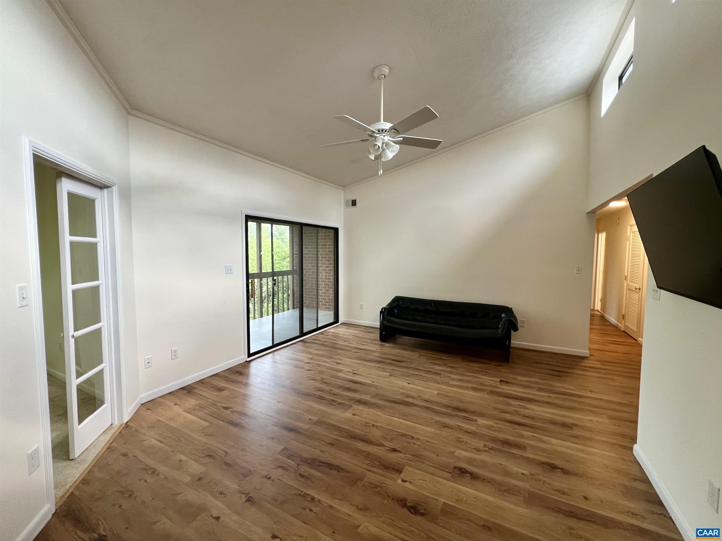 116 Turtle Creek Road, Unit 111 Charlottesville, VA 22901 - Photo 3 of 22