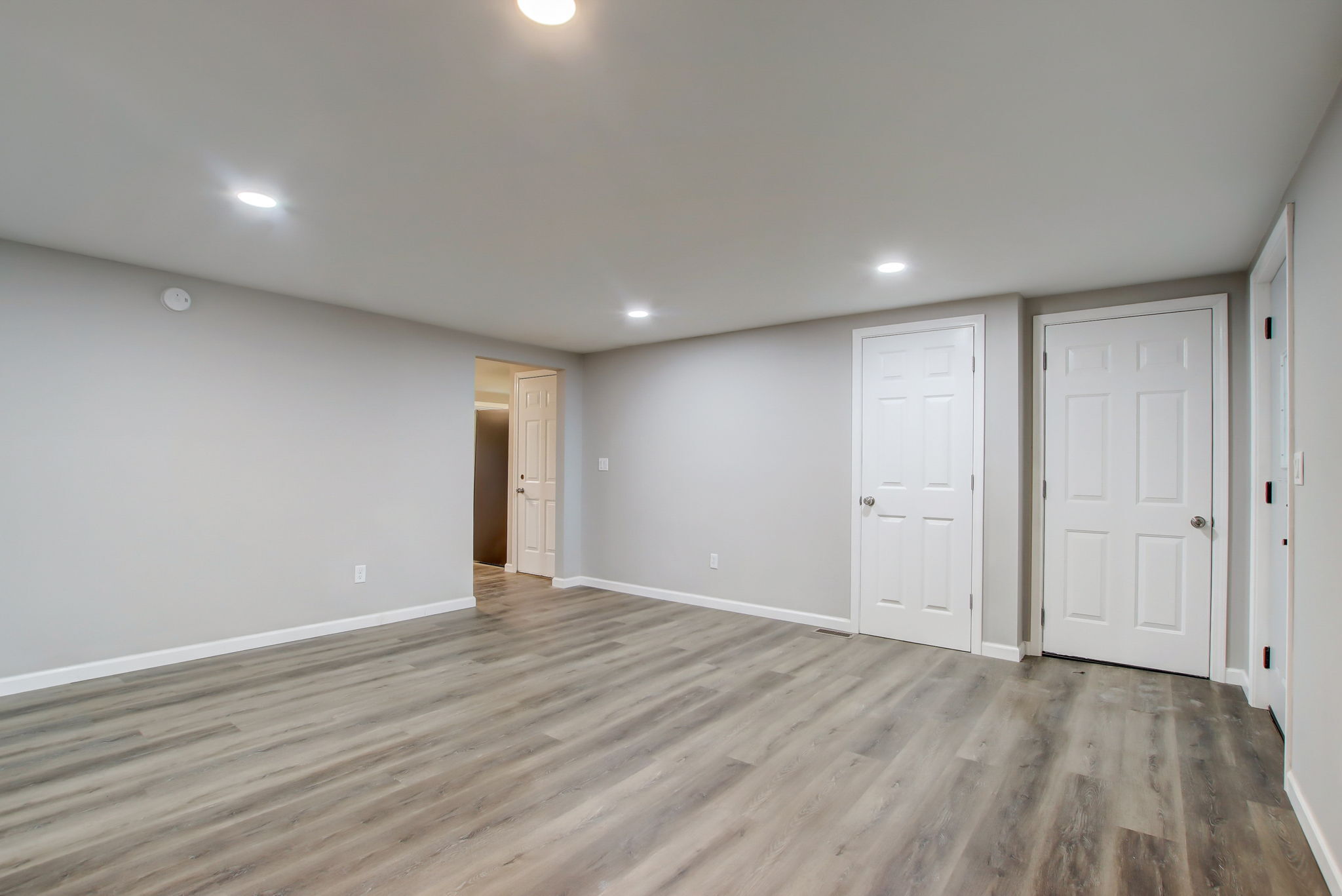 7661 Harcourt Road Indianapolis, IN 46260 - Photo 15 of 28 Gallery Image 15
