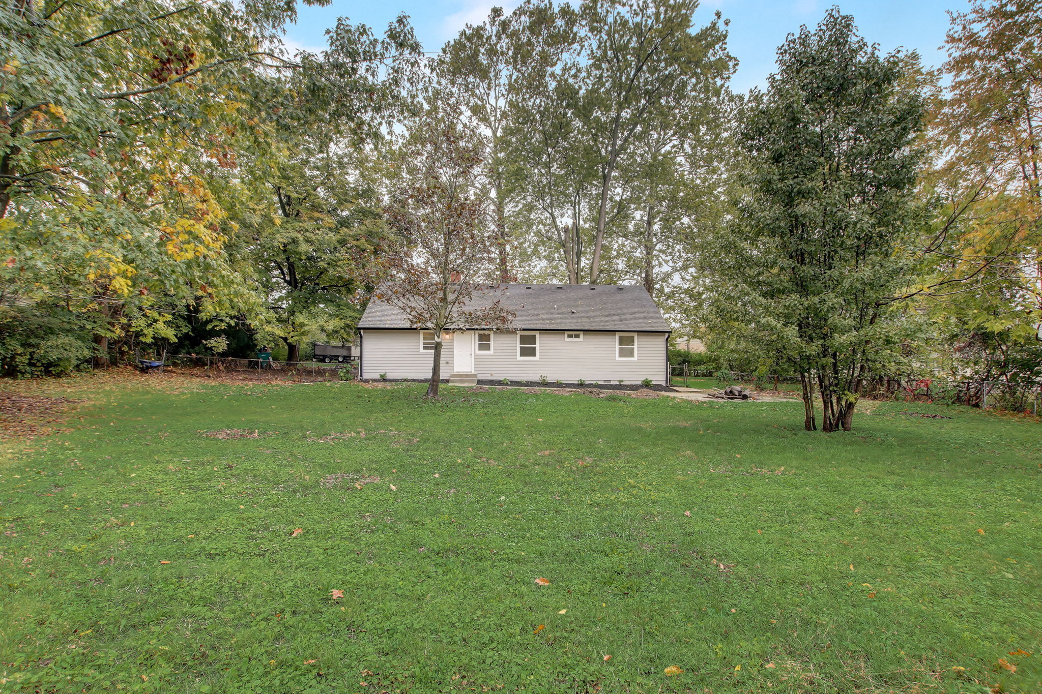 7661 Harcourt Road Indianapolis, IN 46260 - Photo 18 of 28 Gallery Image 18