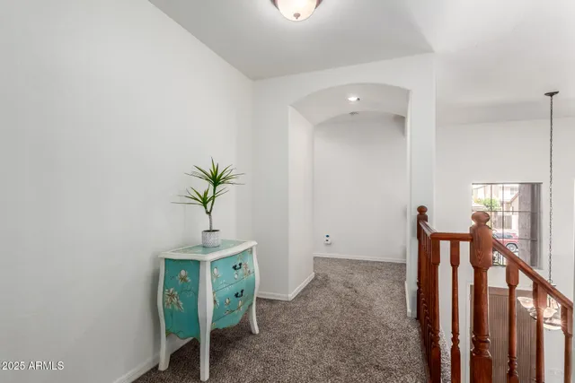 a view of entryway with livingroom