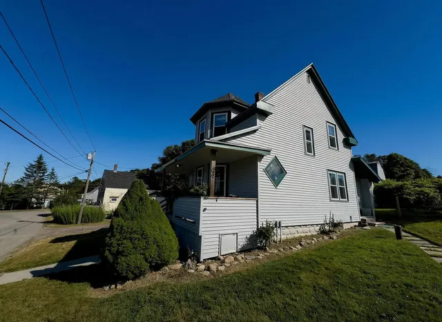 $245,000 | 2 Lincoln Street, Eastport, ME 04631