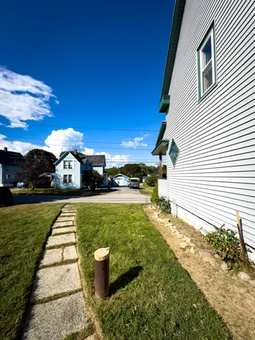 $245,000 | 2 Lincoln Street, Eastport, ME 04631
