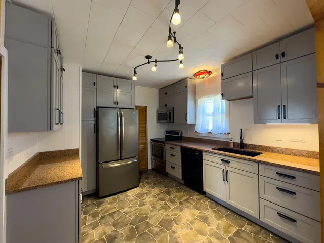 $245,000 | 2 Lincoln Street, Eastport, ME 04631