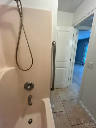 $2,200 | 3890 Sail Wind Drive, Gulf Breeze, FL 32563
