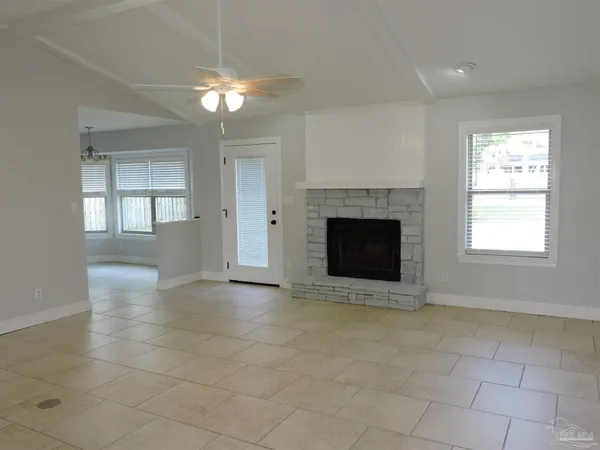 $2,200 | 3890 Sail Wind Drive, Gulf Breeze, FL 32563