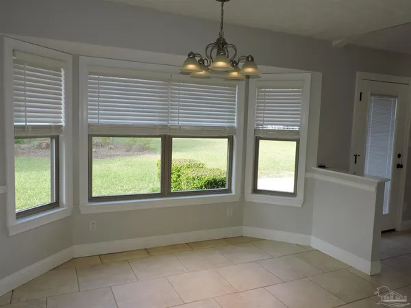 $2,200 | 3890 Sail Wind Drive, Gulf Breeze, FL 32563