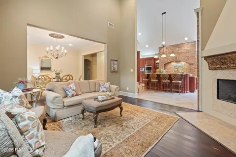 $1,995,000 | 107 Kimball Drive, Lafayette, LA 70508