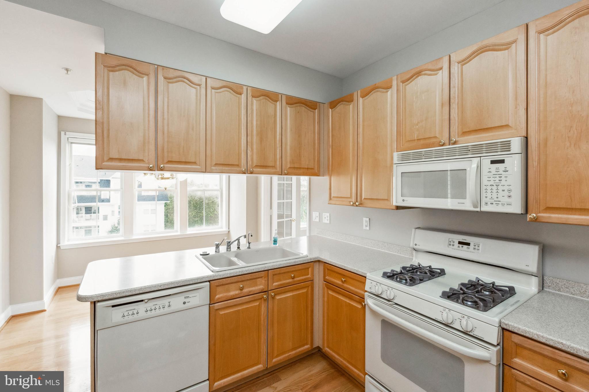 2500 Waterside Drive, Unit 405 Frederick, MD 21701 - Photo 19 of 45 Do you love to cook with gas?