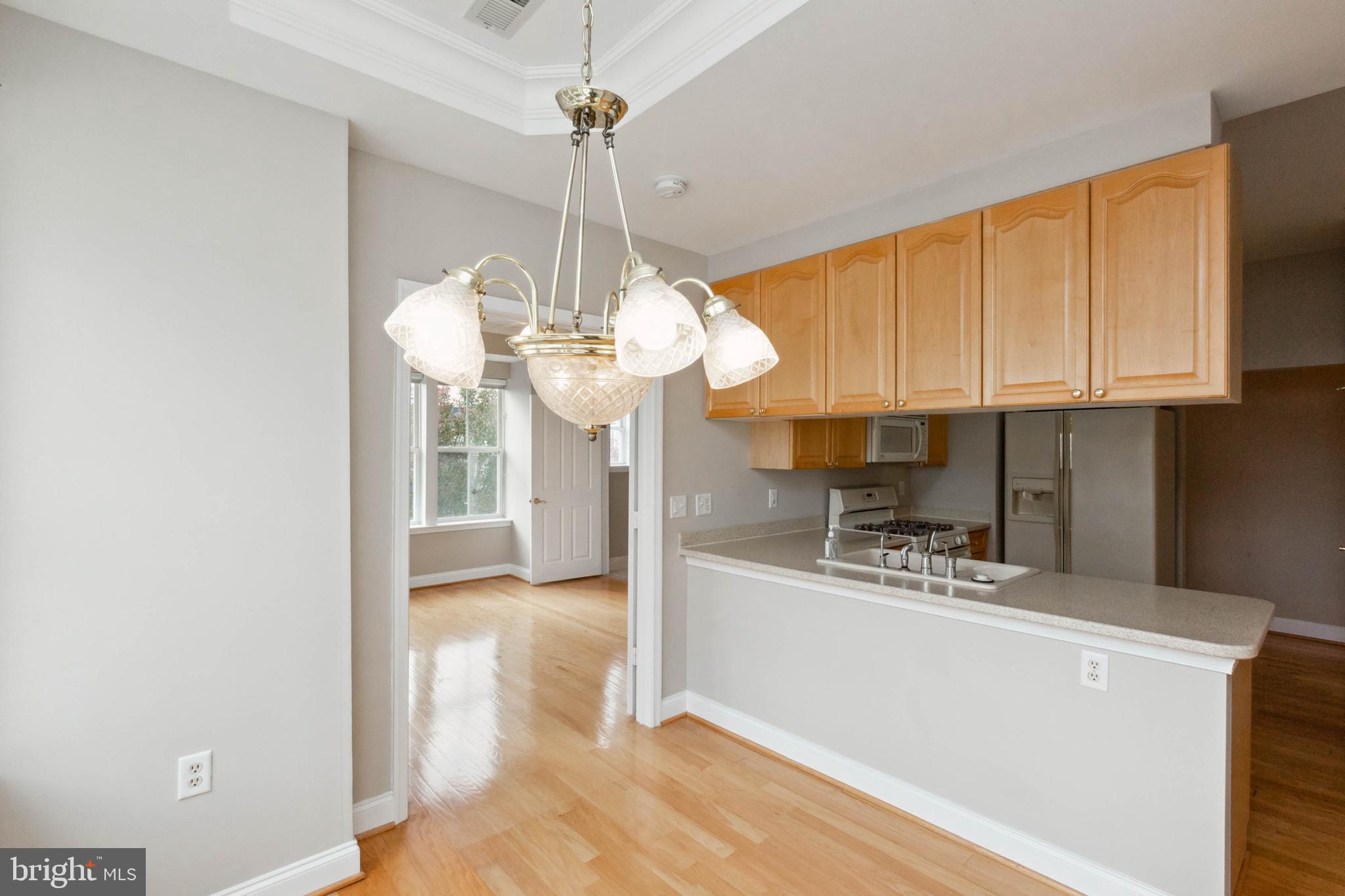 2500 Waterside Drive, Unit 405 Frederick, MD 21701 - Photo 23 of 45 Breakfast nook