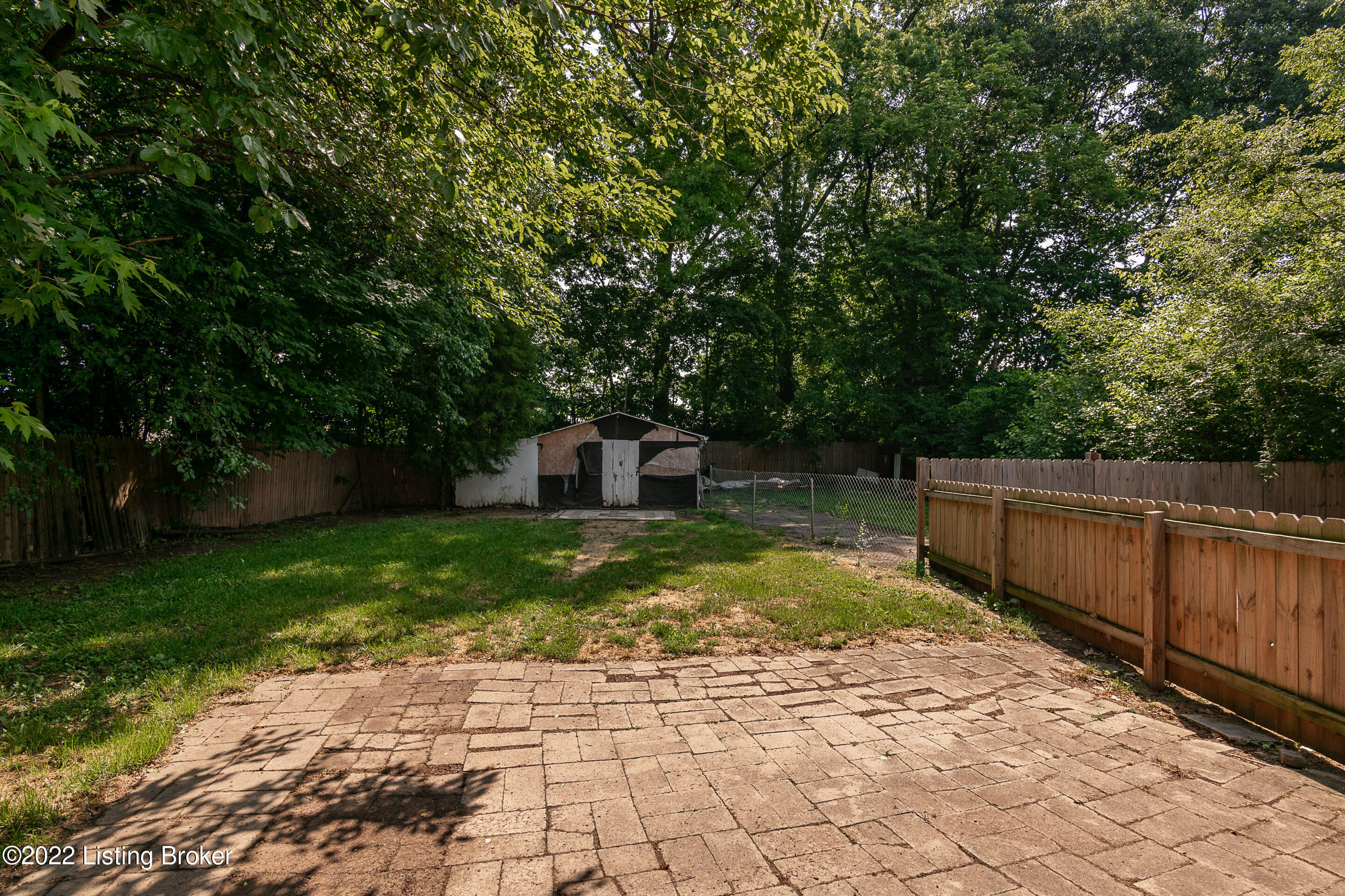 5313 Red Leaf Road Louisville, KY 40218 - Photo 20 of 20 DHI-20