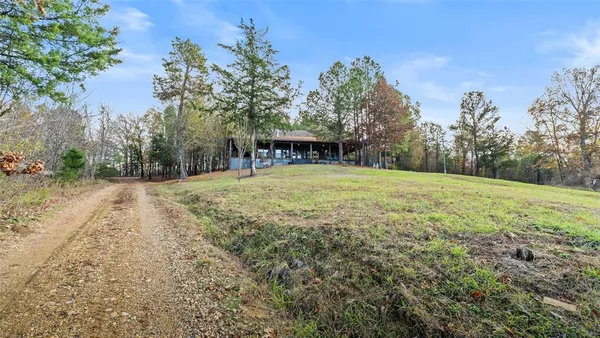 $614,900 | 150 Twin Creeks Lane, Lockesburg, AR 71846