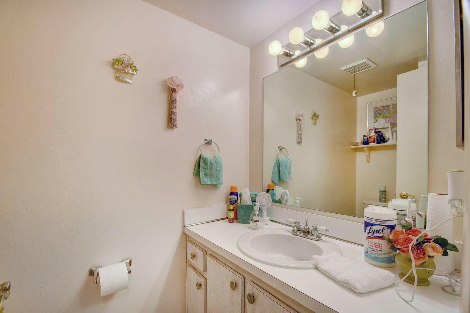 334 Pine Ridge Circle, Unit C1 Greenacres, FL 33463 - Photo 12 of 23 tempImages98QpB