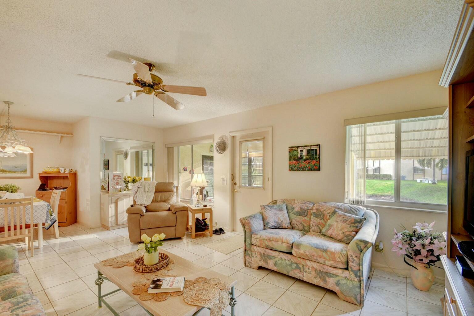 334 Pine Ridge Circle, Unit C1 Greenacres, FL 33463 - Photo 6 of 23 tempImagel5uytv