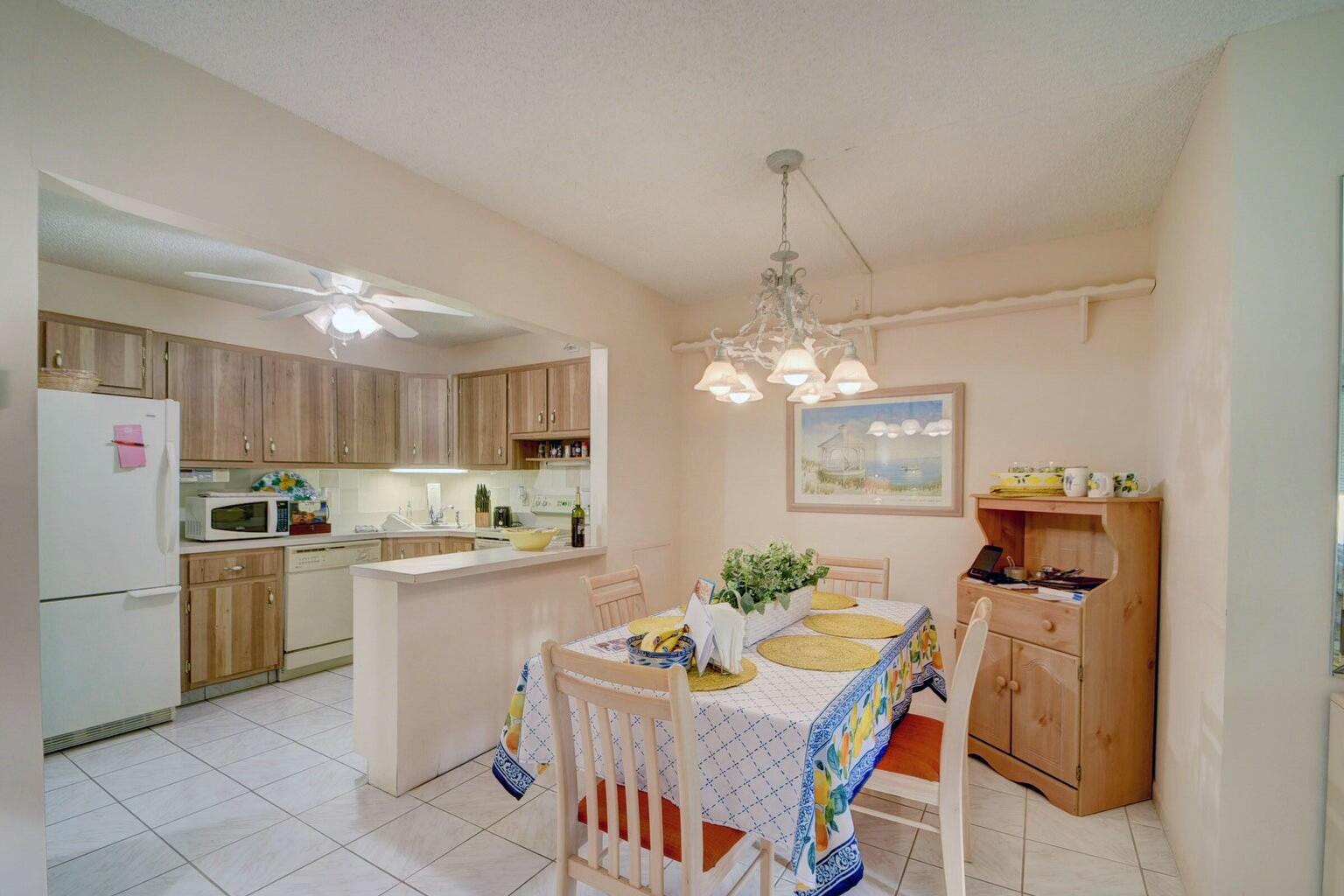 334 Pine Ridge Circle, Unit C1 Greenacres, FL 33463 - Photo 7 of 23 tempImagei9hsJk