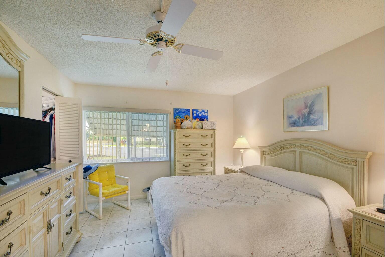 334 Pine Ridge Circle, Unit C1 Greenacres, FL 33463 - Photo 8 of 23 tempImageonNG9B