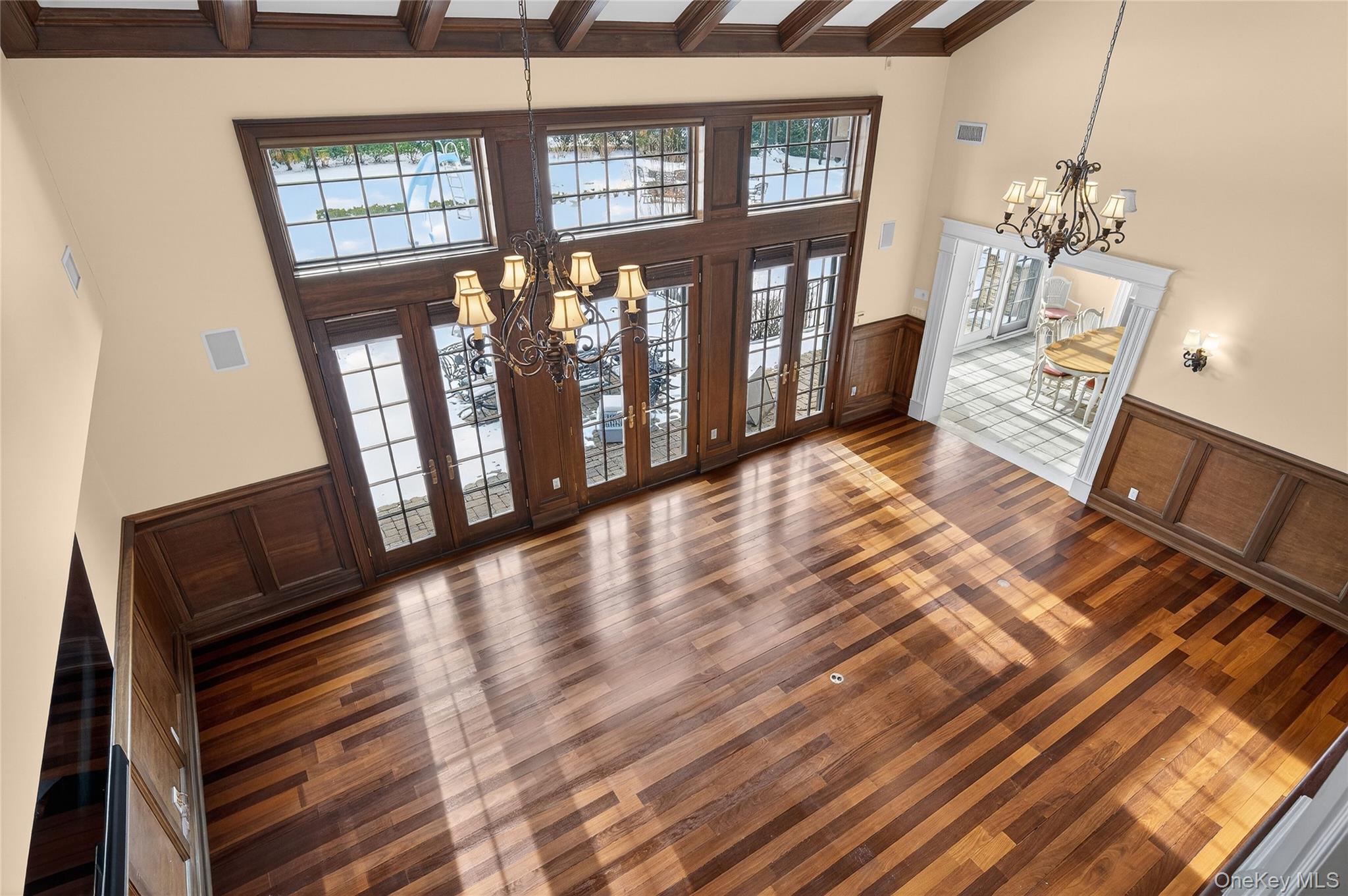 220 Elderfields Road Manhasset, NY 11030 - Photo 11 of 48