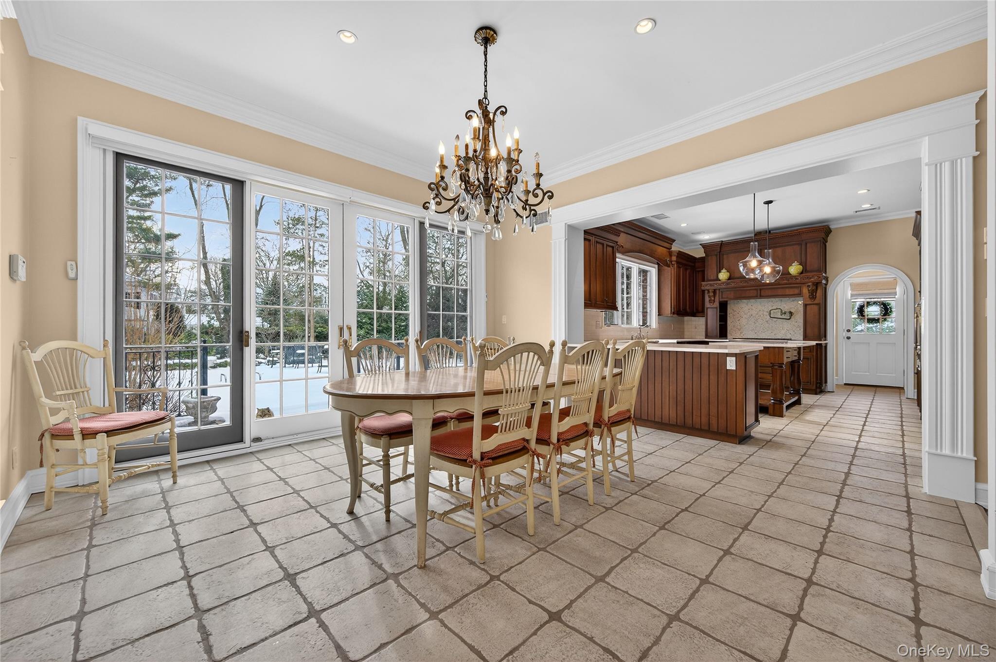 220 Elderfields Road Manhasset, NY 11030 - Photo 18 of 48