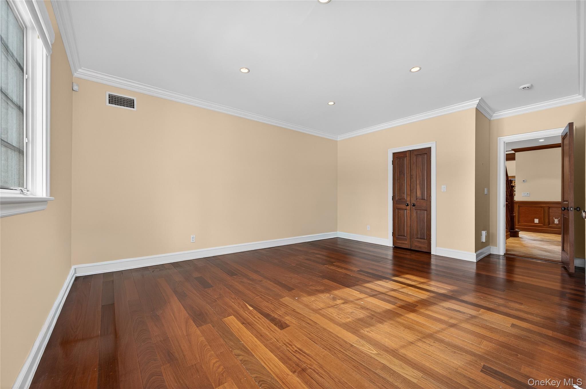 220 Elderfields Road Manhasset, NY 11030 - Photo 22 of 48 Main Floor In-Law Suite