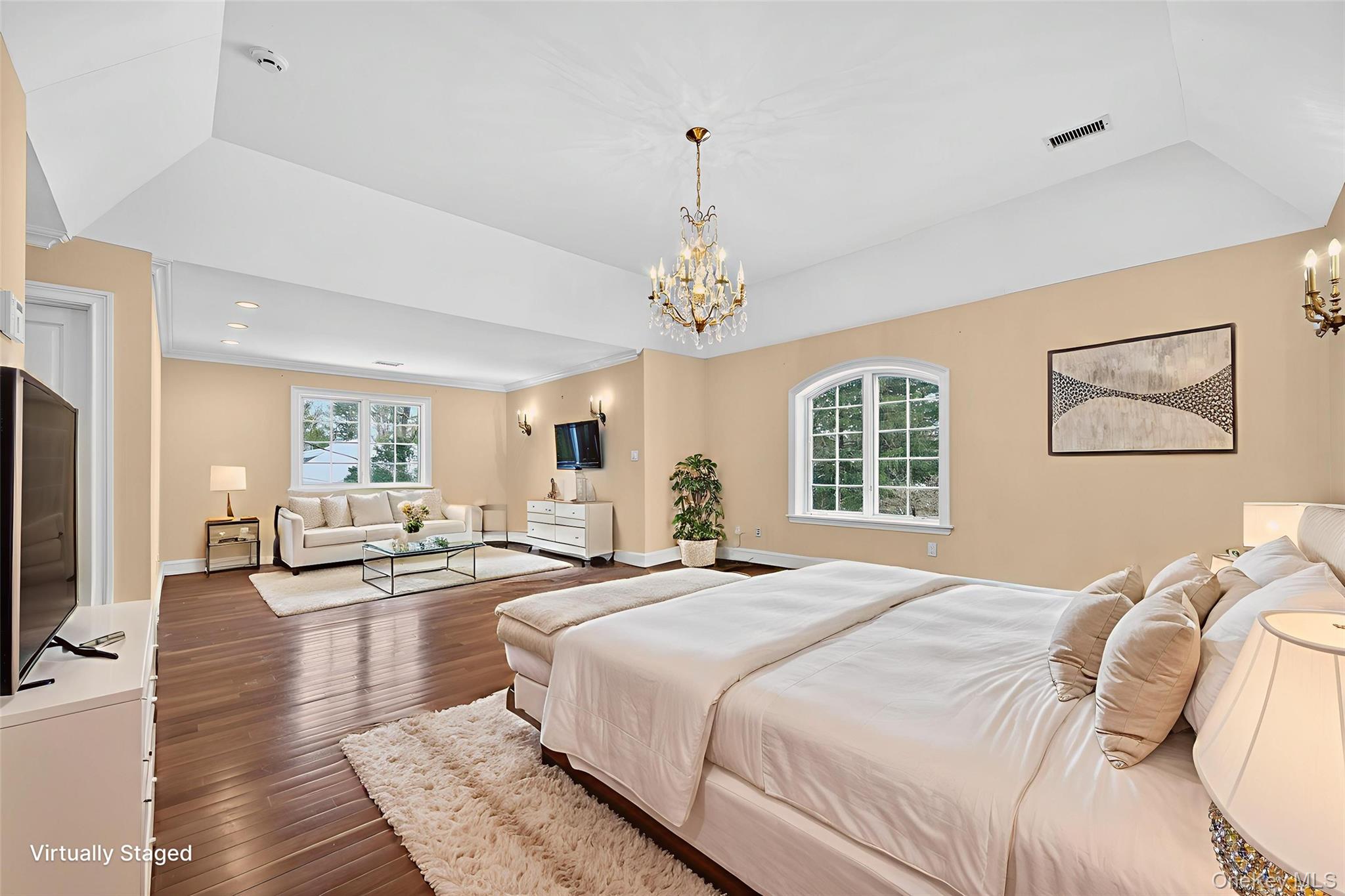 220 Elderfields Road Manhasset, NY 11030 - Photo 26 of 48