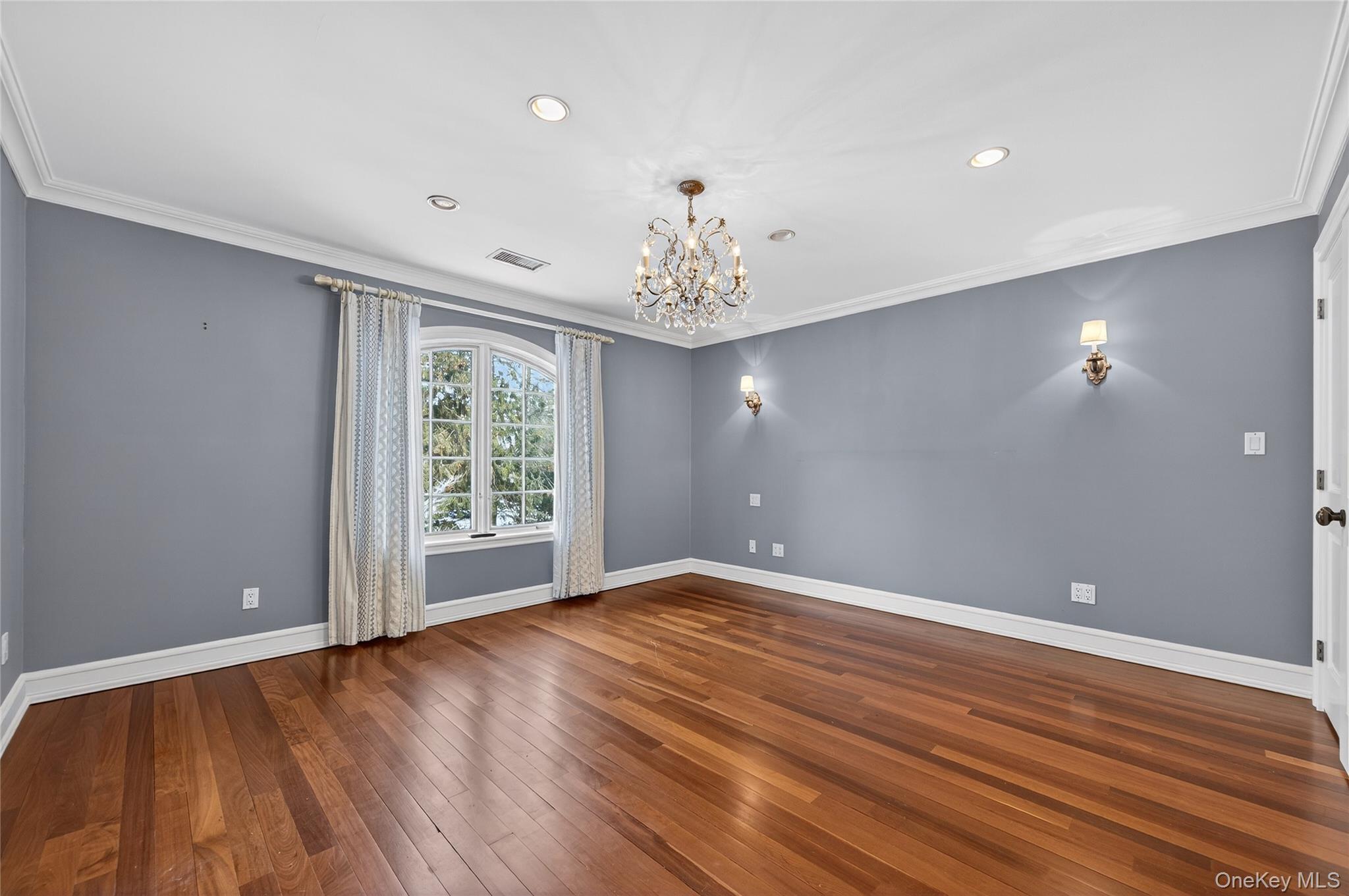 220 Elderfields Road Manhasset, NY 11030 - Photo 34 of 48