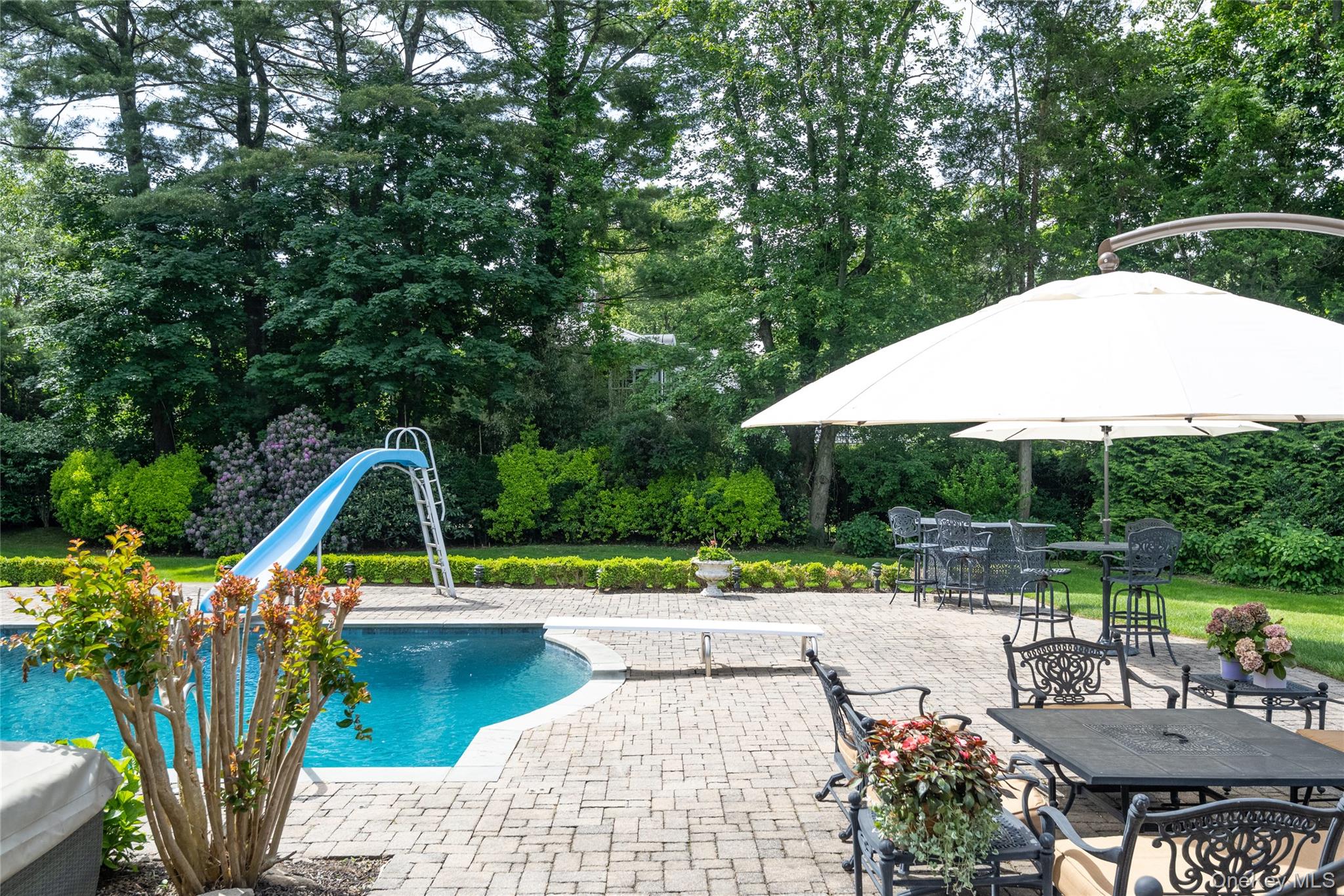 220 Elderfields Road Manhasset, NY 11030 - Photo 39 of 48