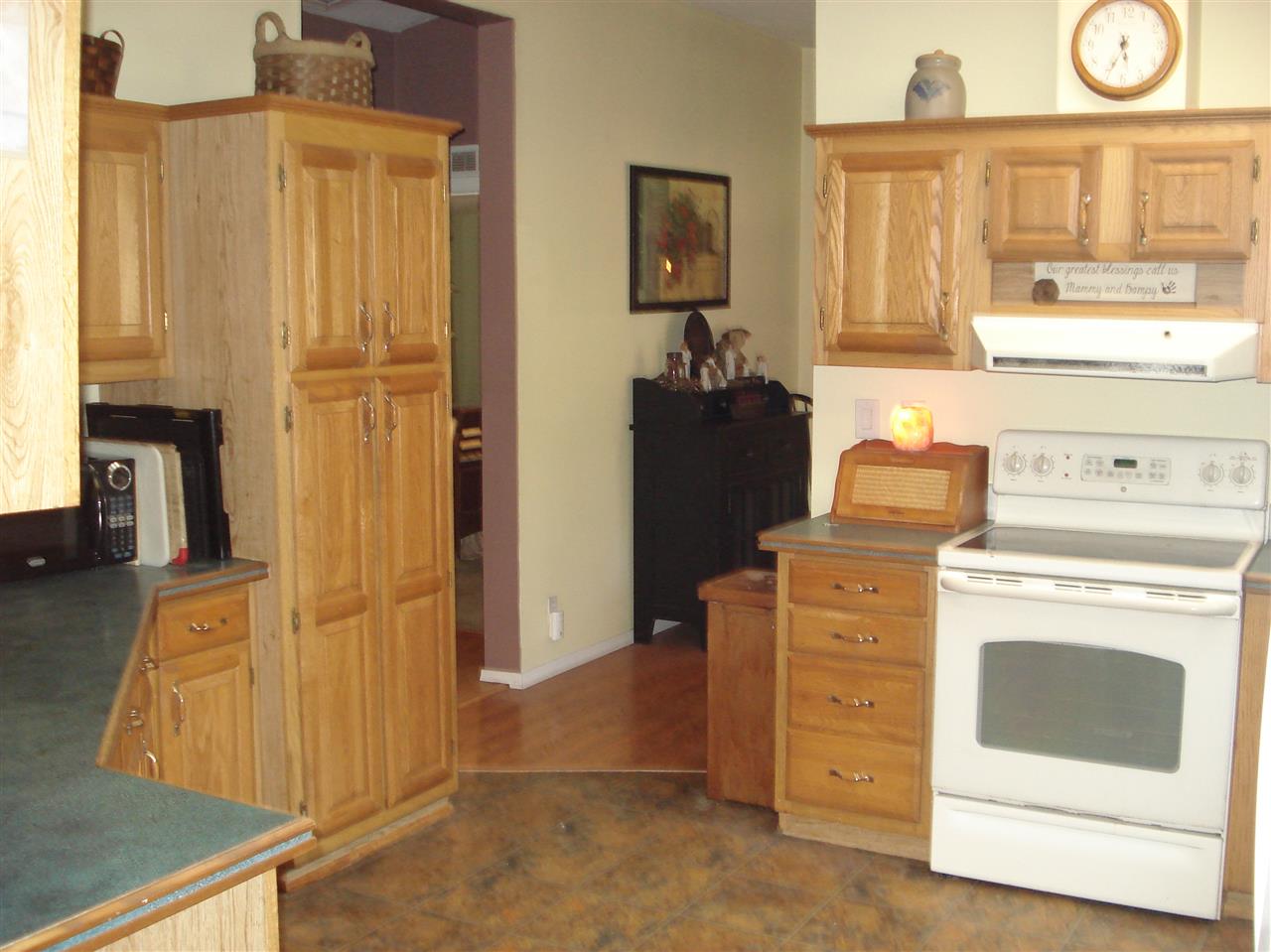 128 Pondview Road Swanzey, NH 03446 - Photo 5 of 27 Gallery Image 5