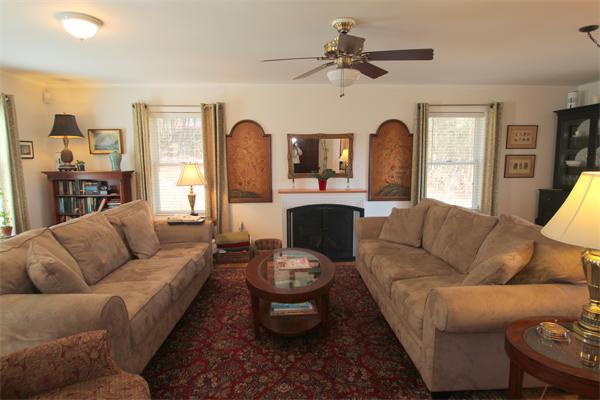 20 Petticoat Hill Road Williamsburg, MA 01096 - Photo 4 of 29 Gallery Image 4