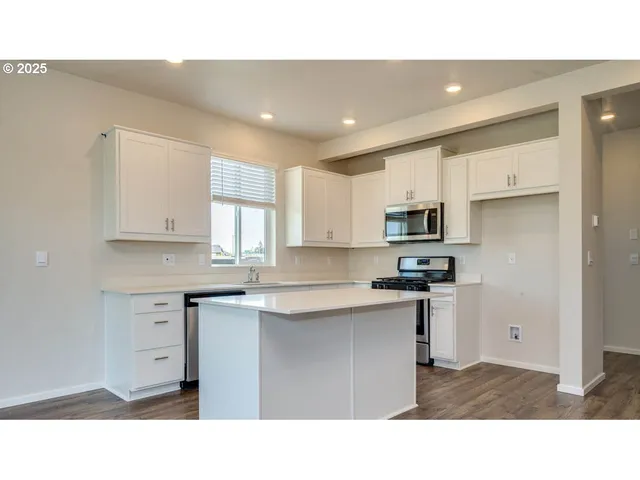 $429,995 | 364 Greencrest Street Northeast, Salem, OR 97301