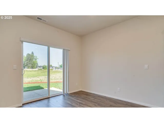 $429,995 | 364 Greencrest Street Northeast, Salem, OR 97301