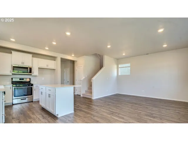 $429,995 | 364 Greencrest Street Northeast, Salem, OR 97301