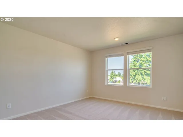 $429,995 | 364 Greencrest Street Northeast, Salem, OR 97301