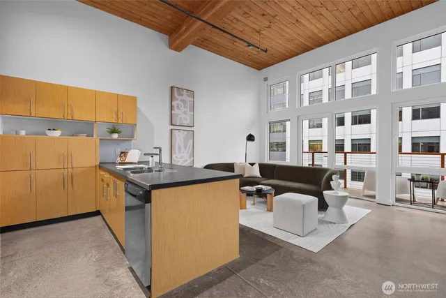 $420,000 | 401 9th Avenue North, Unit 504, Seattle, WA 98109