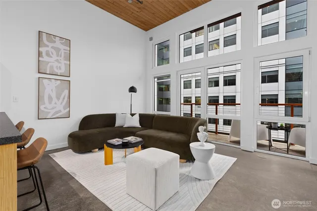 $420,000 | 401 9th Avenue North, Unit 504, Seattle, WA 98109