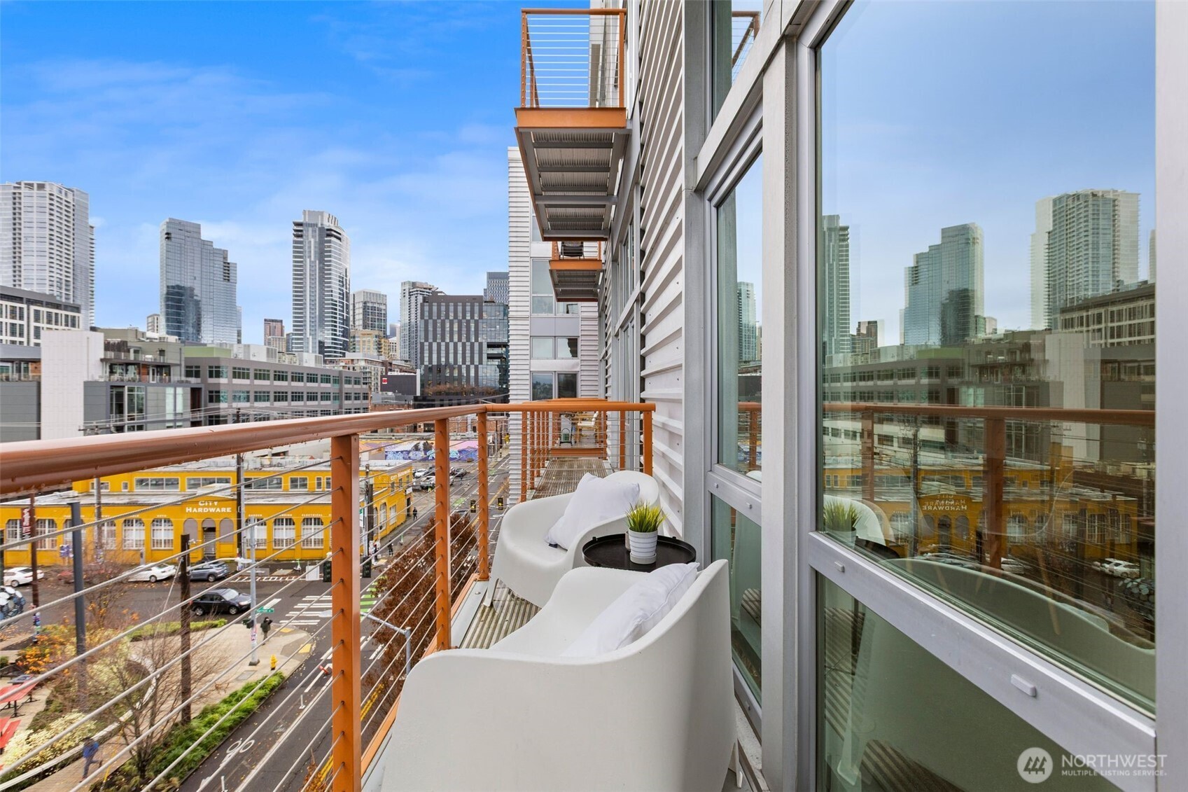 401 9th Avenue North, Unit 504 Seattle, WA 98109 - Photo 25 of 38 a view of a balcony with city view