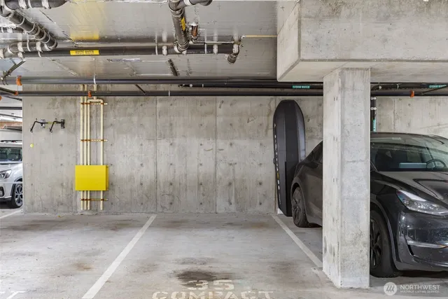 $420,000 | 401 9th Avenue North, Unit 504, Seattle, WA 98109