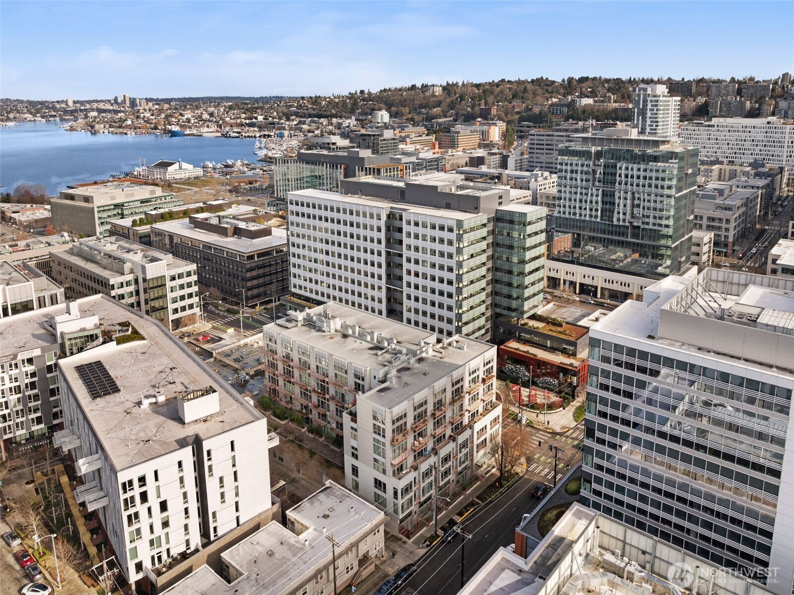 401 9th Avenue North, Unit 504 Seattle, WA 98109 - Photo 36 of 38 a view of a city